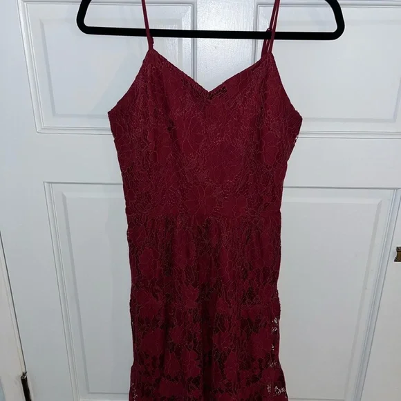 Monteau Red Sleeveless Spaghetti Strap Midi Dress - Picture 3 of 9